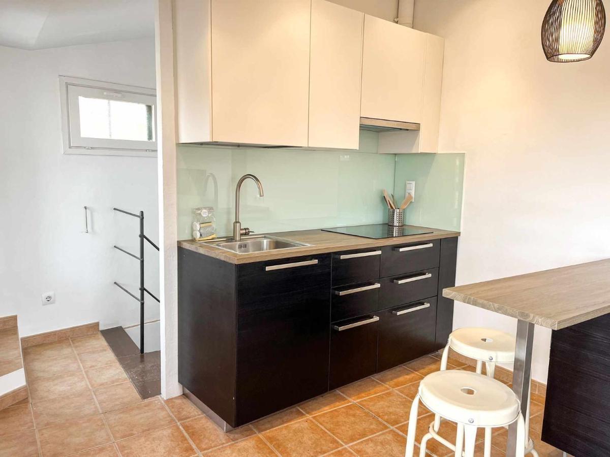 Romantic Duplex With Terrace And Great Views Херона Екстериор снимка